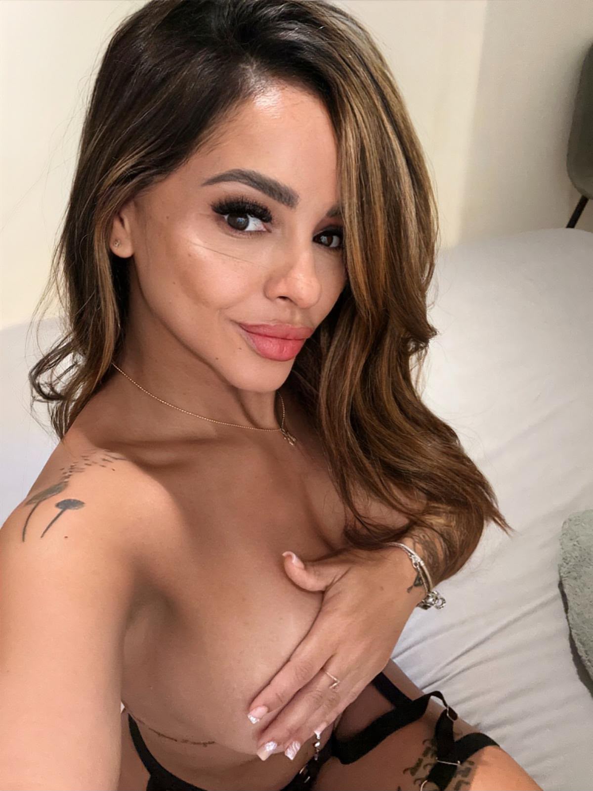 Escort - MÍA  - Ibiza Tops